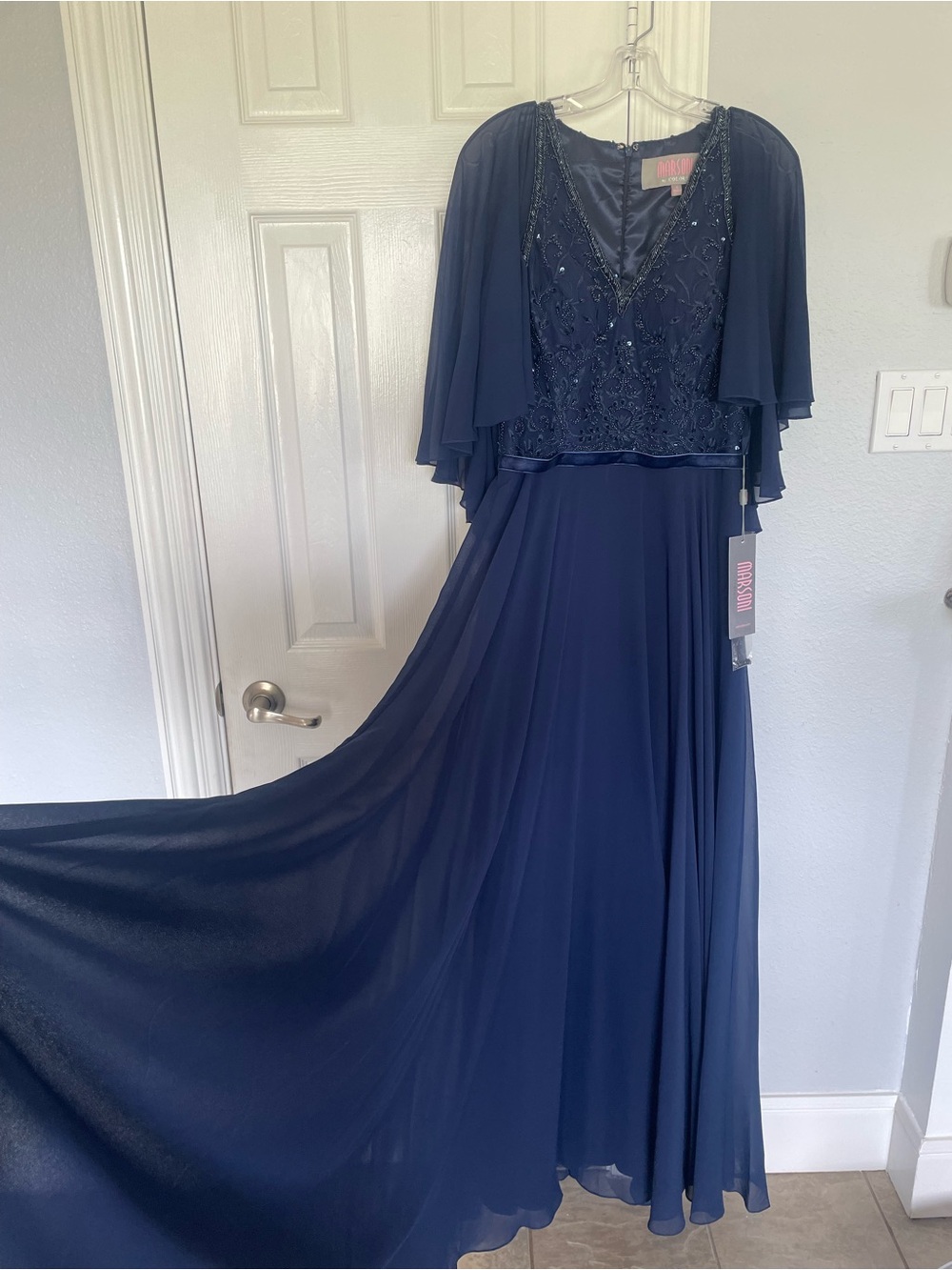 Marsoni Navy new with tags chiffon long formal dress size 8 with sequined top - Picture 9 of 10